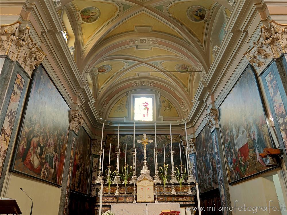 Ghislarengo (Novara) - Presbiterio della Chiesa della Beata Vergine Assunta